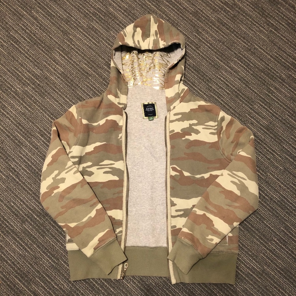 Women’s Old Navy camo zip-up hoodie